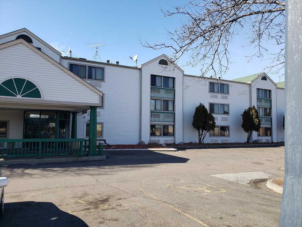 Travelodge By Wyndham Brooklyn Center Εξωτερικό φωτογραφία