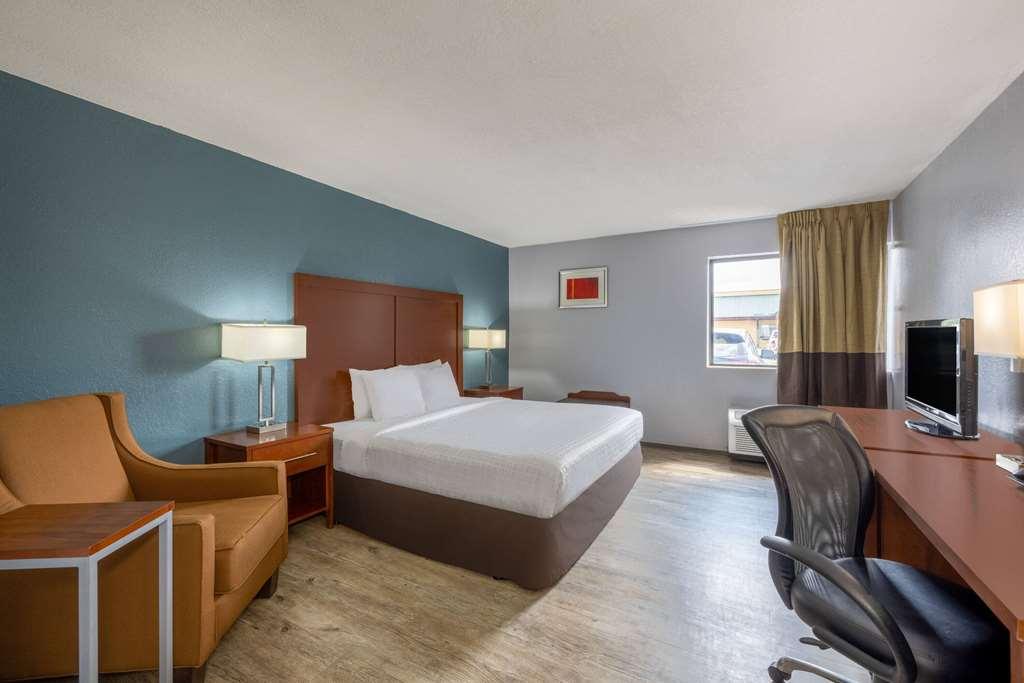 Travelodge By Wyndham Brooklyn Center Δωμάτιο φωτογραφία
