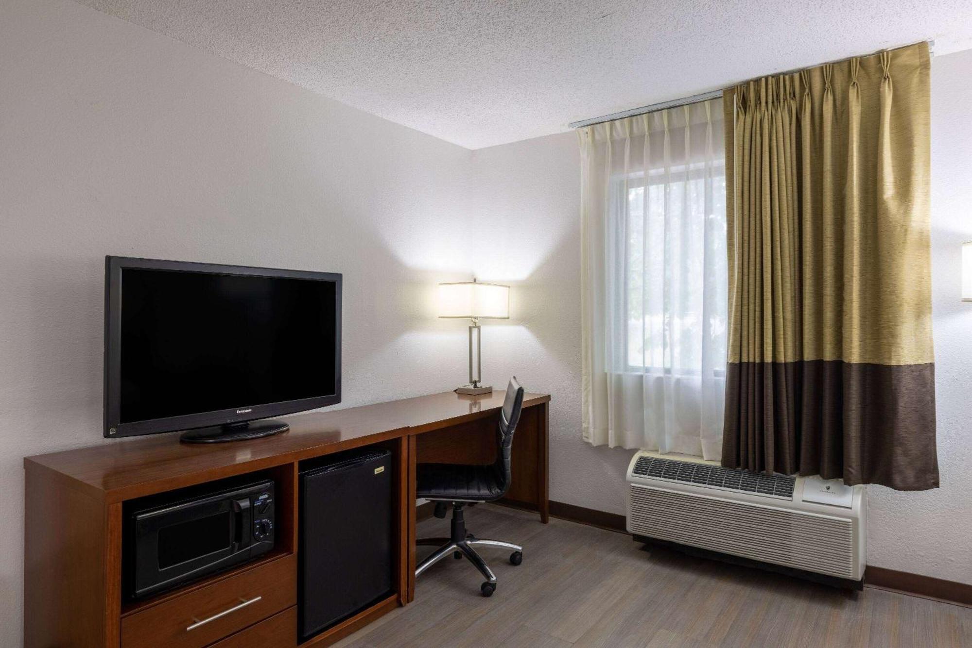 Travelodge By Wyndham Brooklyn Center Εξωτερικό φωτογραφία