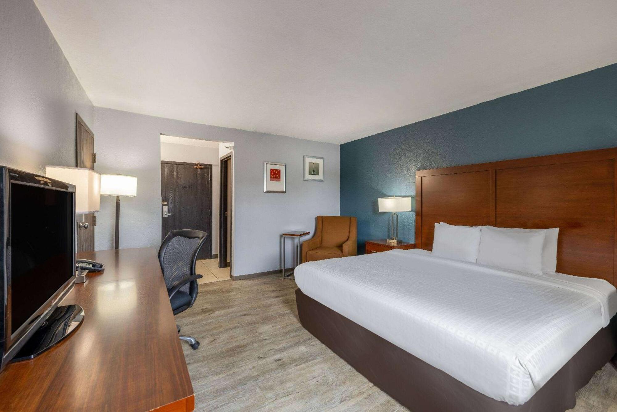 Travelodge By Wyndham Brooklyn Center Εξωτερικό φωτογραφία