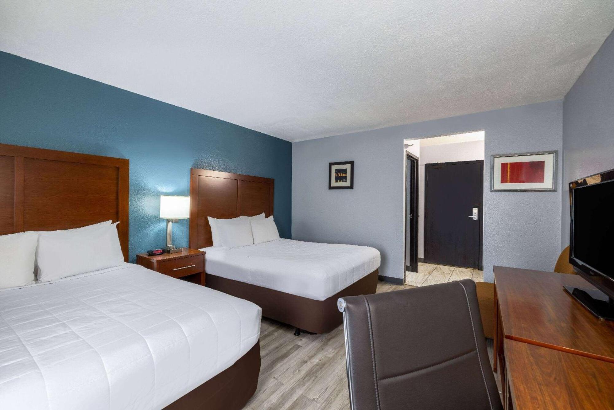 Travelodge By Wyndham Brooklyn Center Εξωτερικό φωτογραφία