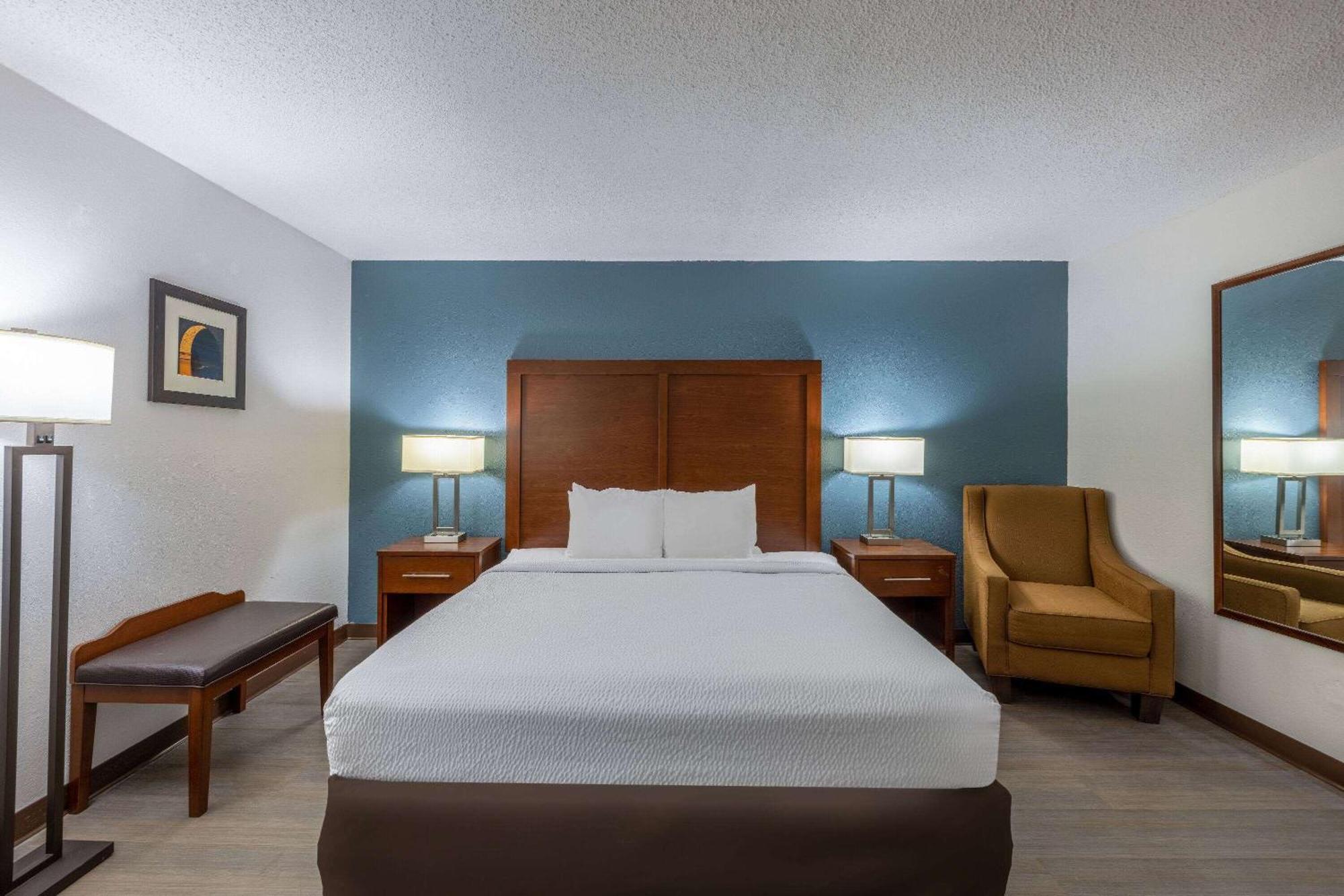 Travelodge By Wyndham Brooklyn Center Εξωτερικό φωτογραφία