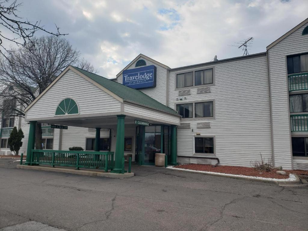 Travelodge By Wyndham Brooklyn Center Εξωτερικό φωτογραφία