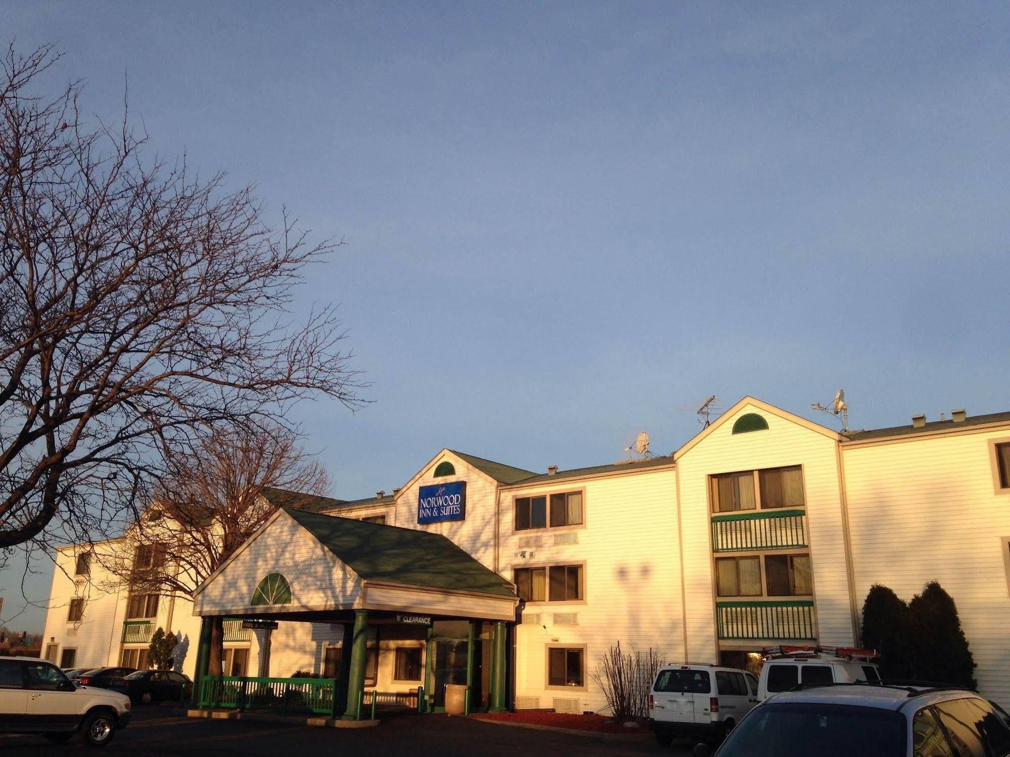 Travelodge By Wyndham Brooklyn Center Εξωτερικό φωτογραφία