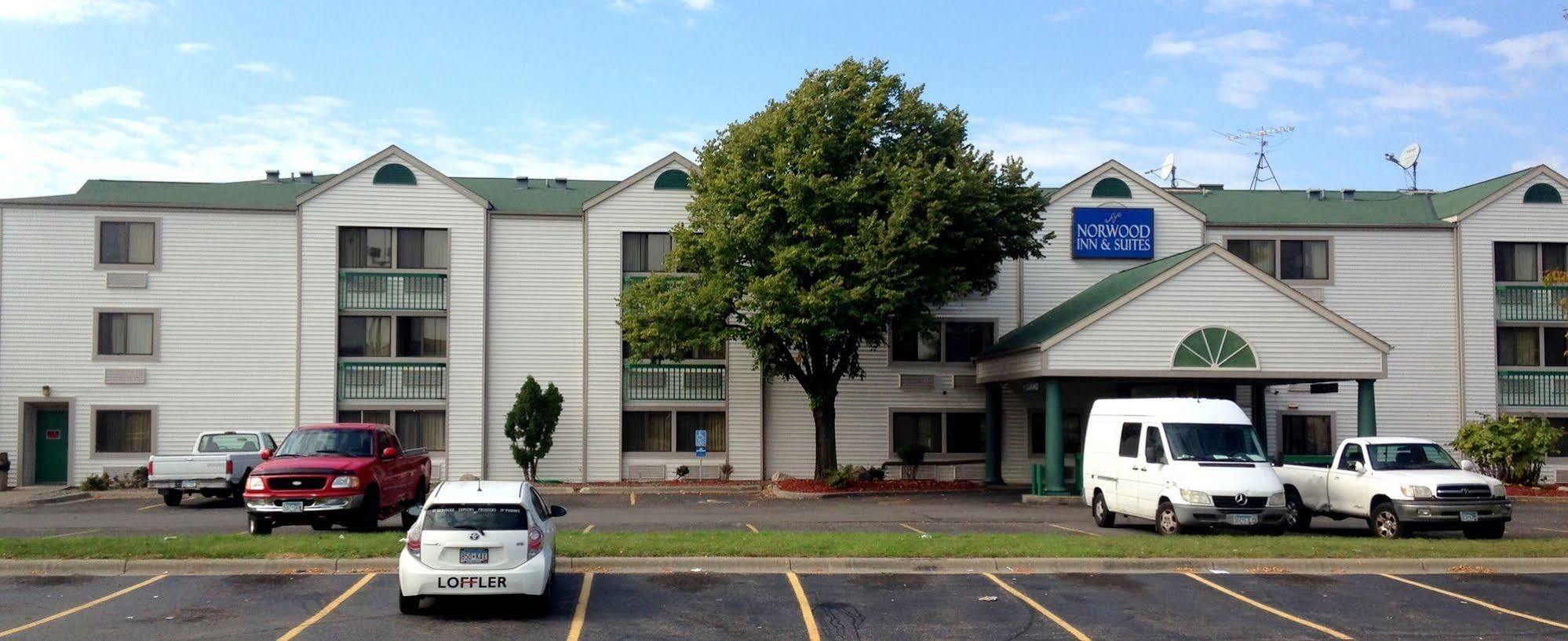 Travelodge By Wyndham Brooklyn Center Εξωτερικό φωτογραφία