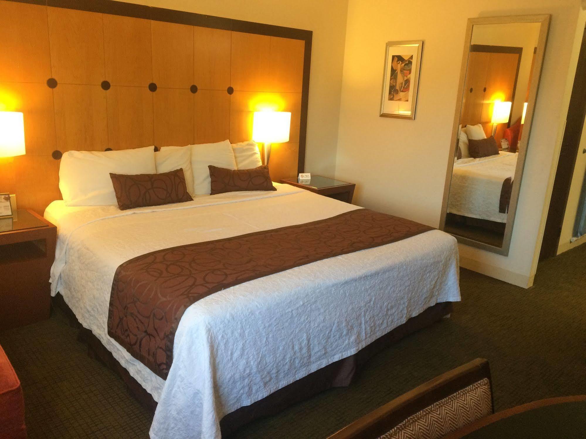 Travelodge By Wyndham Brooklyn Center Εξωτερικό φωτογραφία