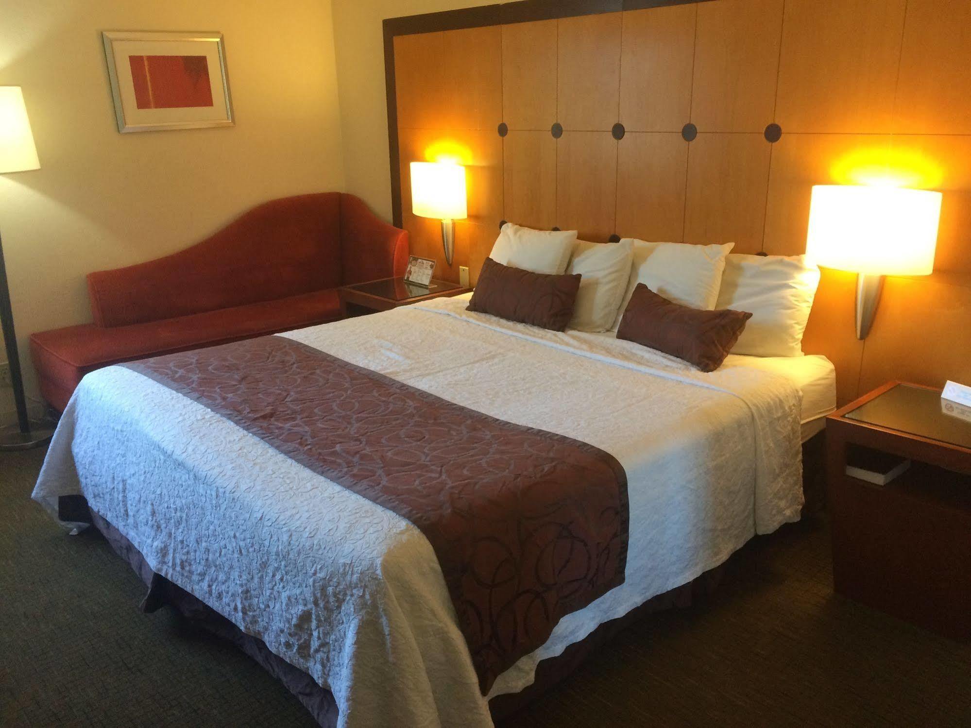 Travelodge By Wyndham Brooklyn Center Εξωτερικό φωτογραφία